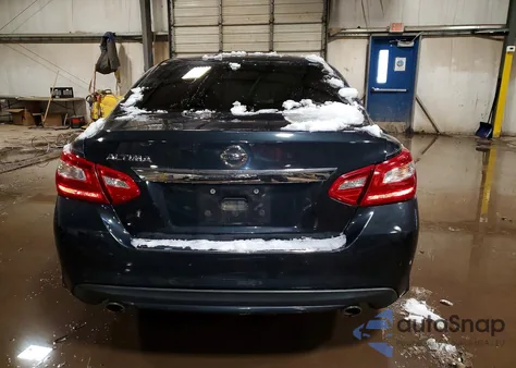 2017 Nissan Altima 2.5 z USA, uszkodzony, nr VIN 1N4AL3AP9HC185934